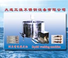 Squid cleaning and peeling machine